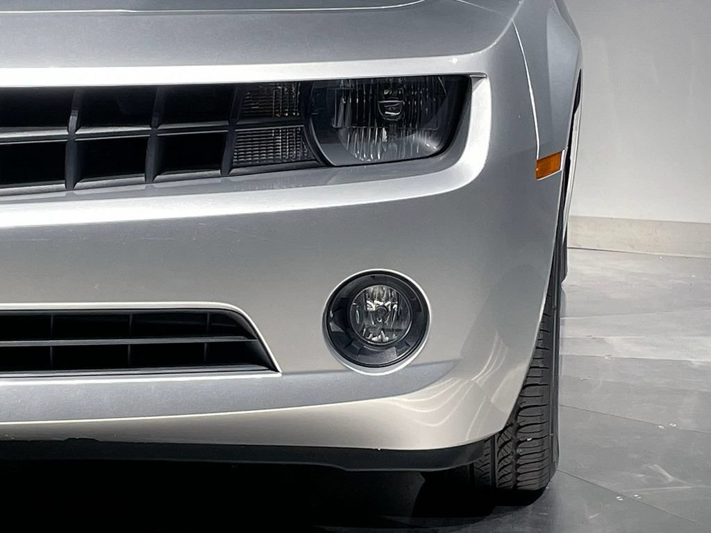 Used 2010 Chevrolet Camaro LT RWD image 4