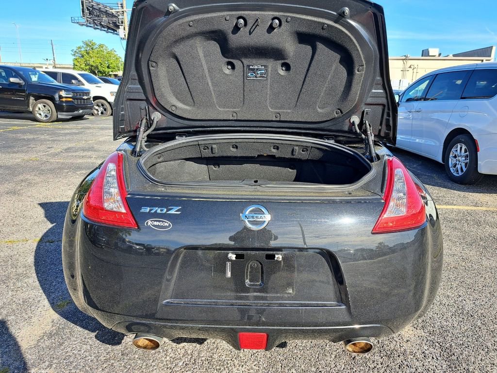 Used 2014 Nissan 370Z Touring w/ Sport Package image 25