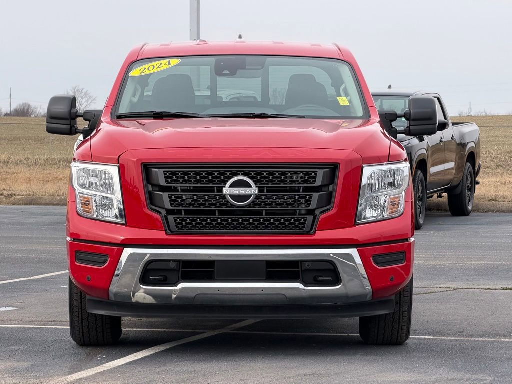 Used 2024 Nissan Titan SV w/ SV Convenience Package image 10