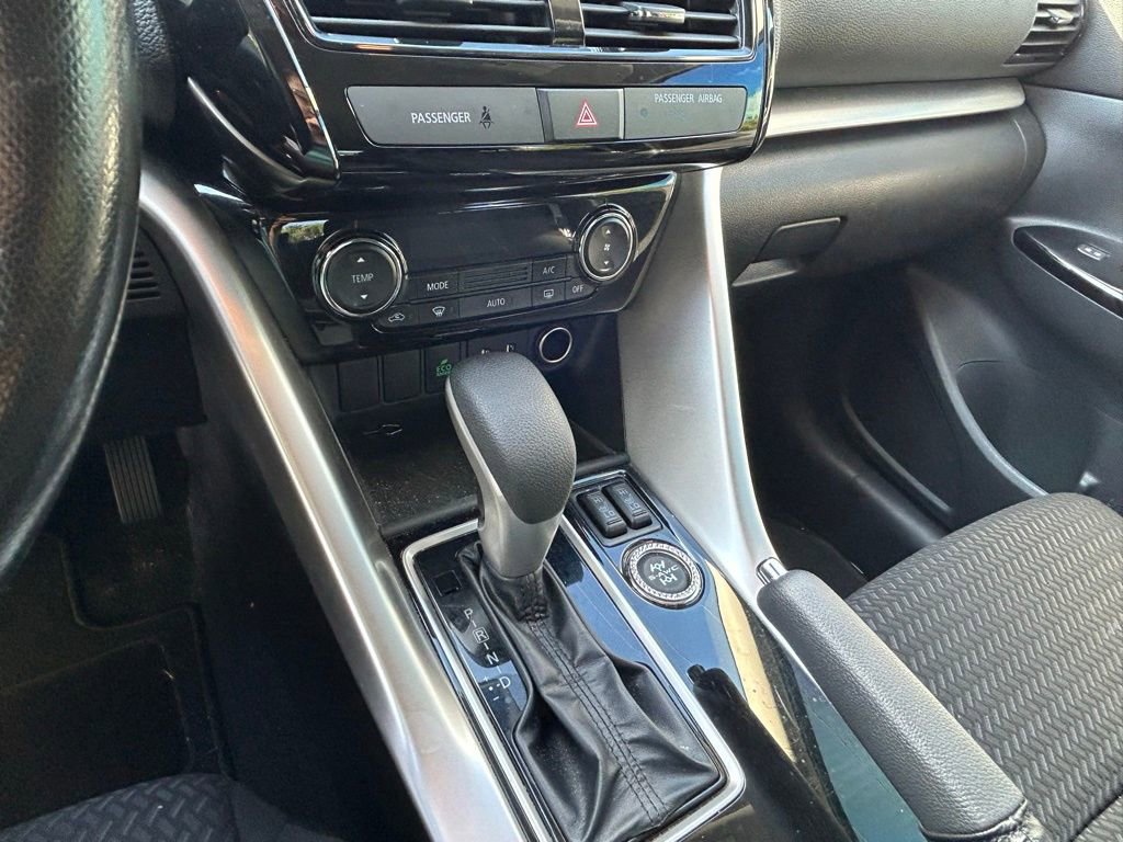 Used 2023 Mitsubishi Eclipse Cross LE image 18