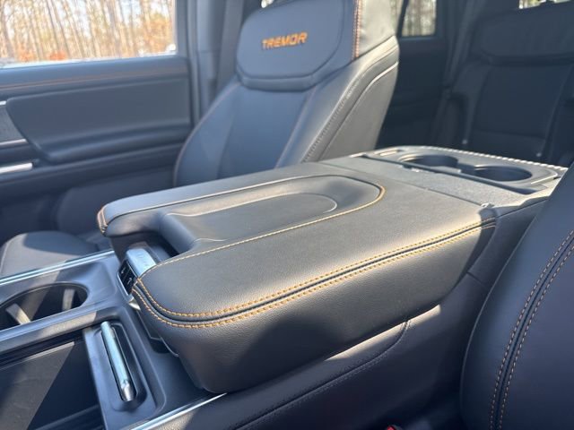 New 2026 Ford Expedition Tremor image 19