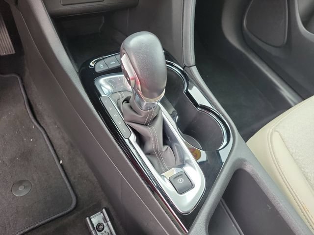 Used 2022 Buick Encore GX Select AWD/4WD image 32
