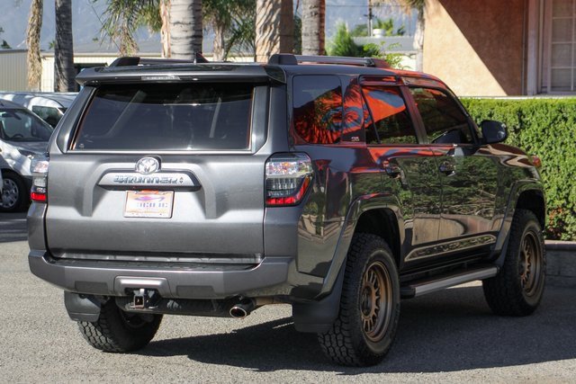 Used 2022 Toyota 4Runner SR5 image 10