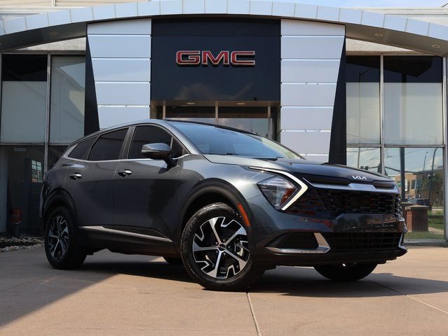 Used 2023 Kia Sportage EX FWD image 1