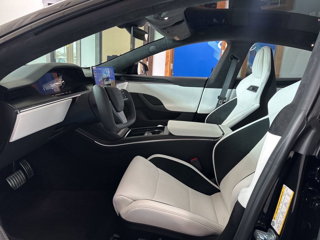 Used 2026 Tesla Model S Plaid AWD/4WD image 17