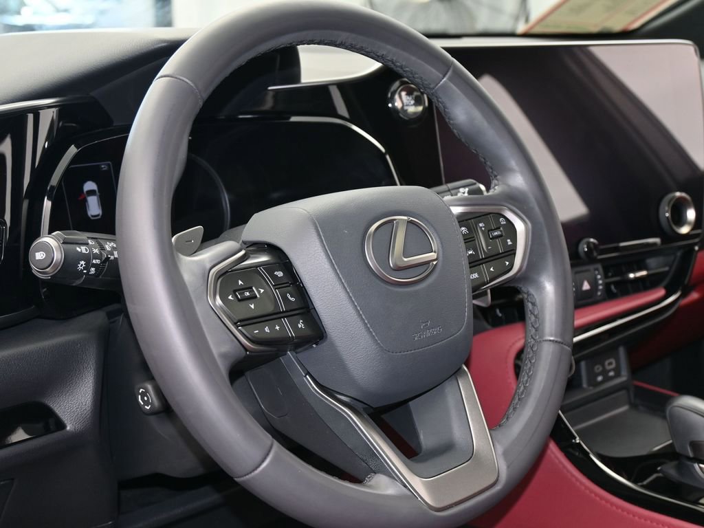 Used 2025 Lexus NX 250 FWD w/ Premium Package image 15