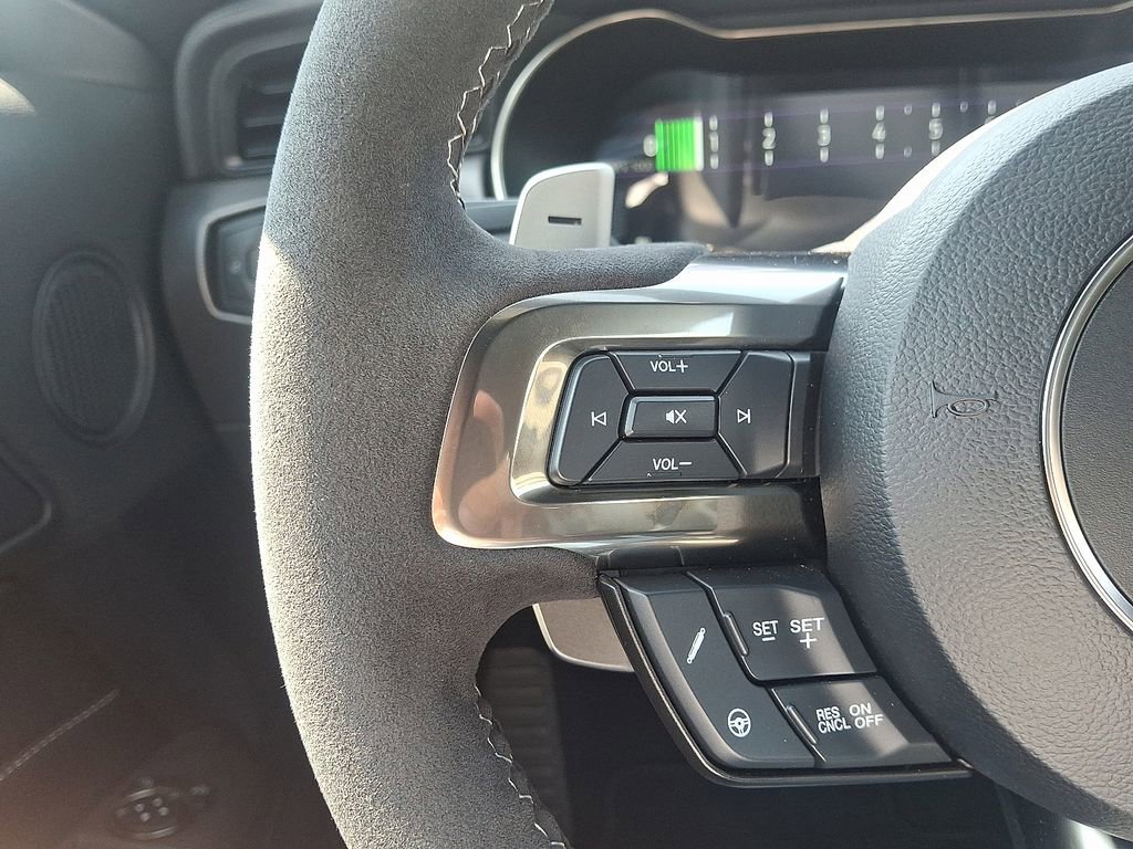 Used 2022 Ford Mustang Shelby GT500 w/ Technology Package image 22