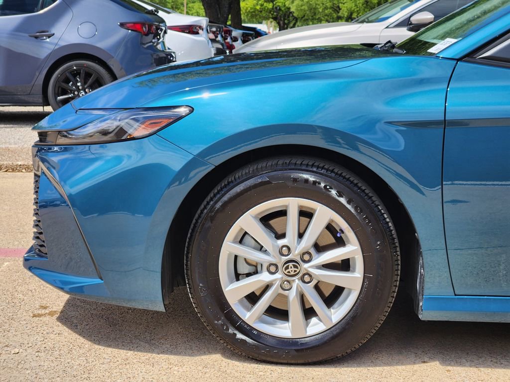 Used 2026 Toyota Camry LE w/ Convenience Package image 9