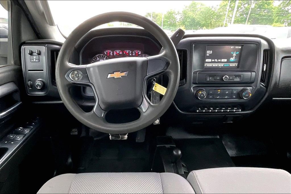Used 2018 Chevrolet Silverado 3500 W/T AWD/4WD image 7