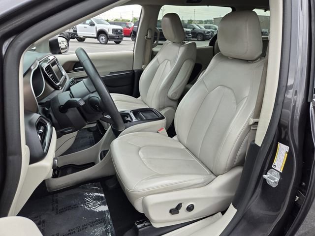 Used 2021 Chrysler Voyager Lxi FWD image 9