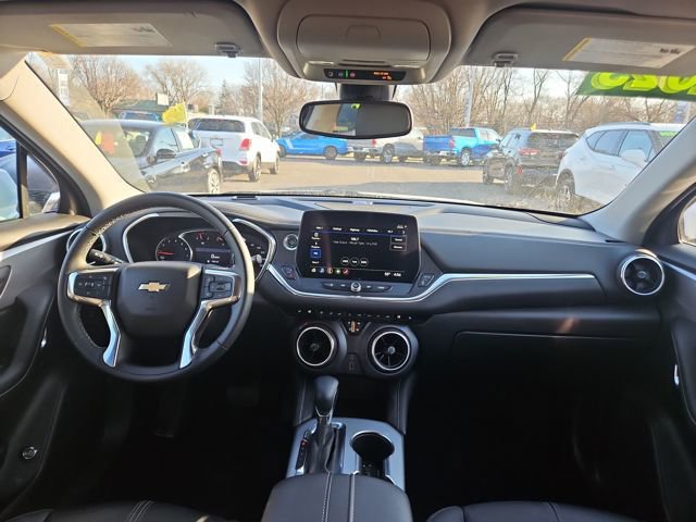 Used 2023 Chevrolet Blazer LT image 16