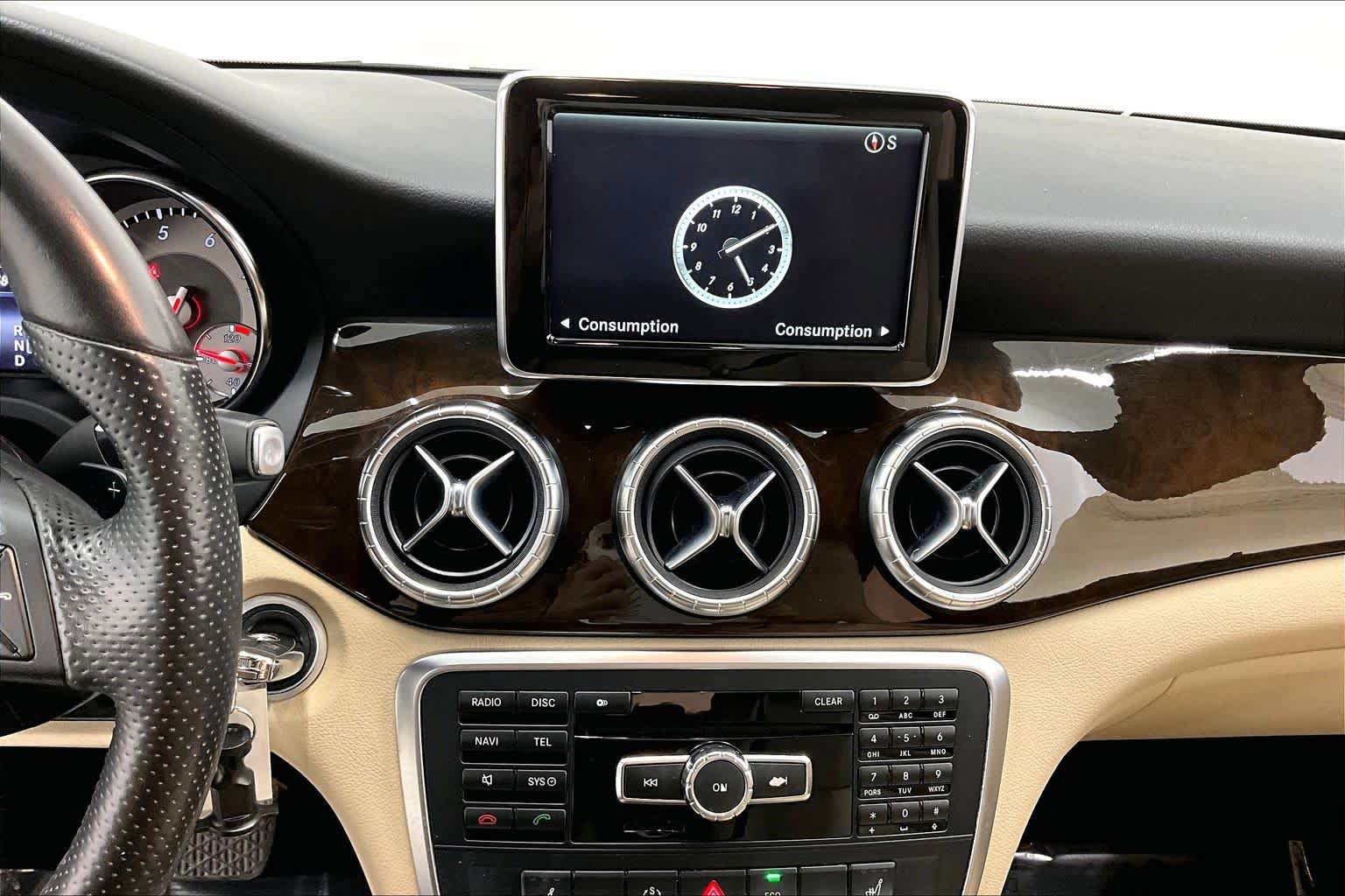 Used 2014 Mercedes-Benz CLA 250 image 24