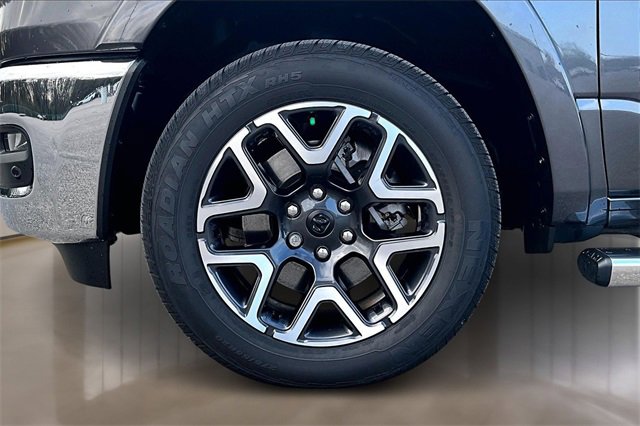 Used 2025 RAM 1500 Laramie image 30