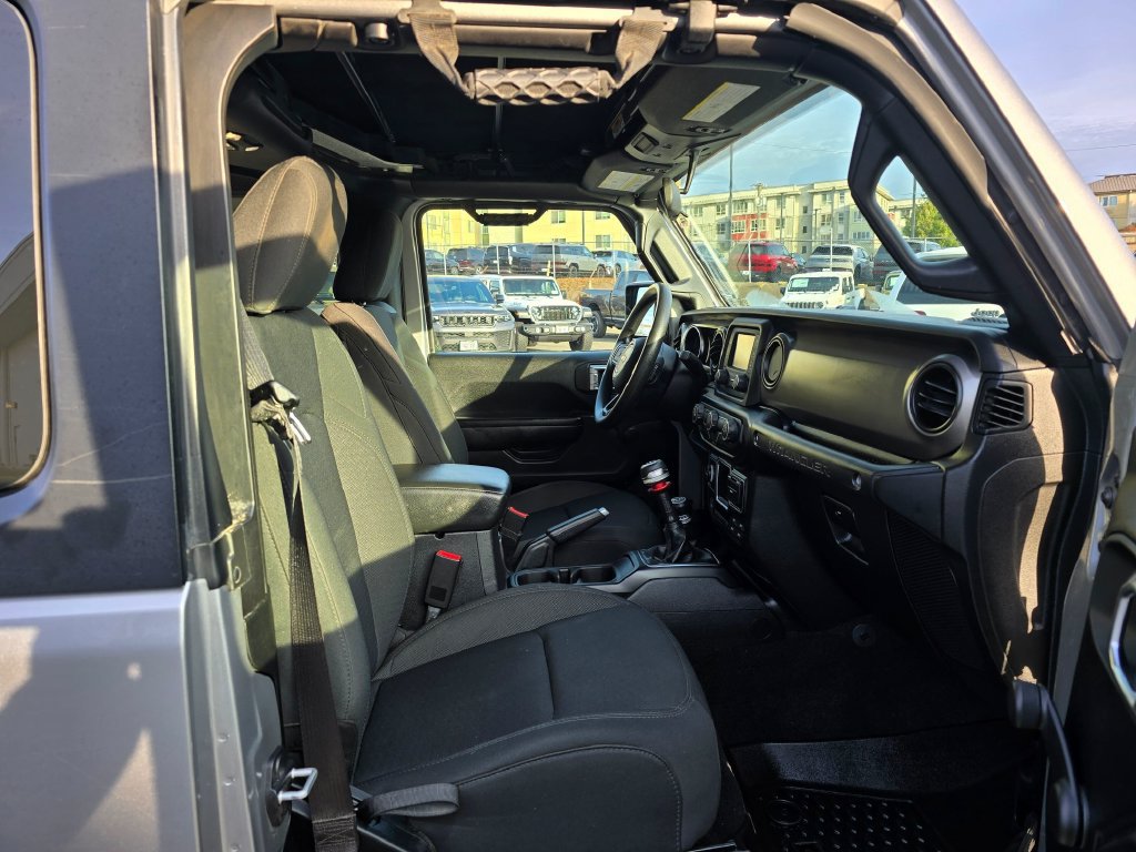 Used 2021 Jeep Wrangler Sport AWD/4WD image 12