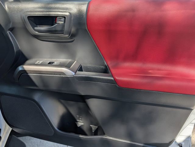 Used 2022 Toyota Tacoma SR5 image 32