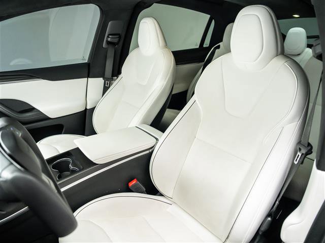 Used 2022 Tesla Model X Plaid image 12