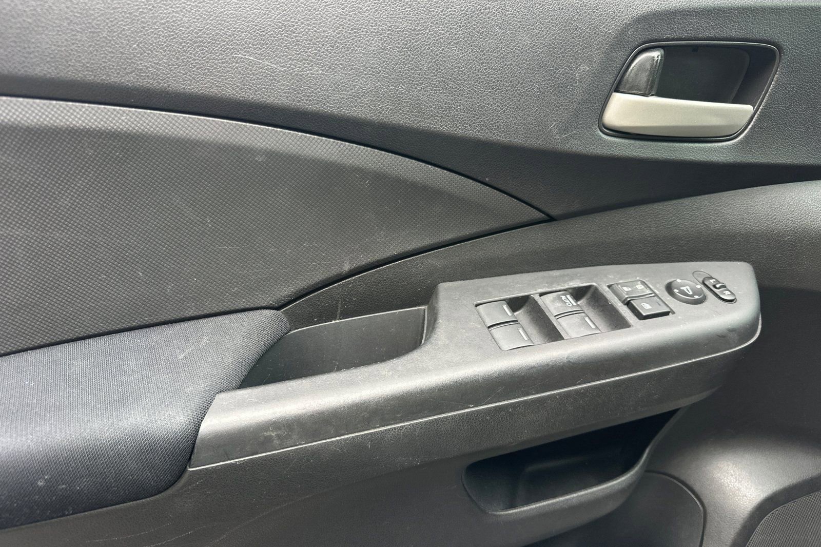 Used 2016 Honda CR-V LX image 10