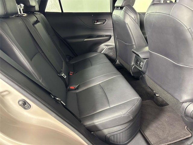 Used 2022 Toyota Venza XLE image 10