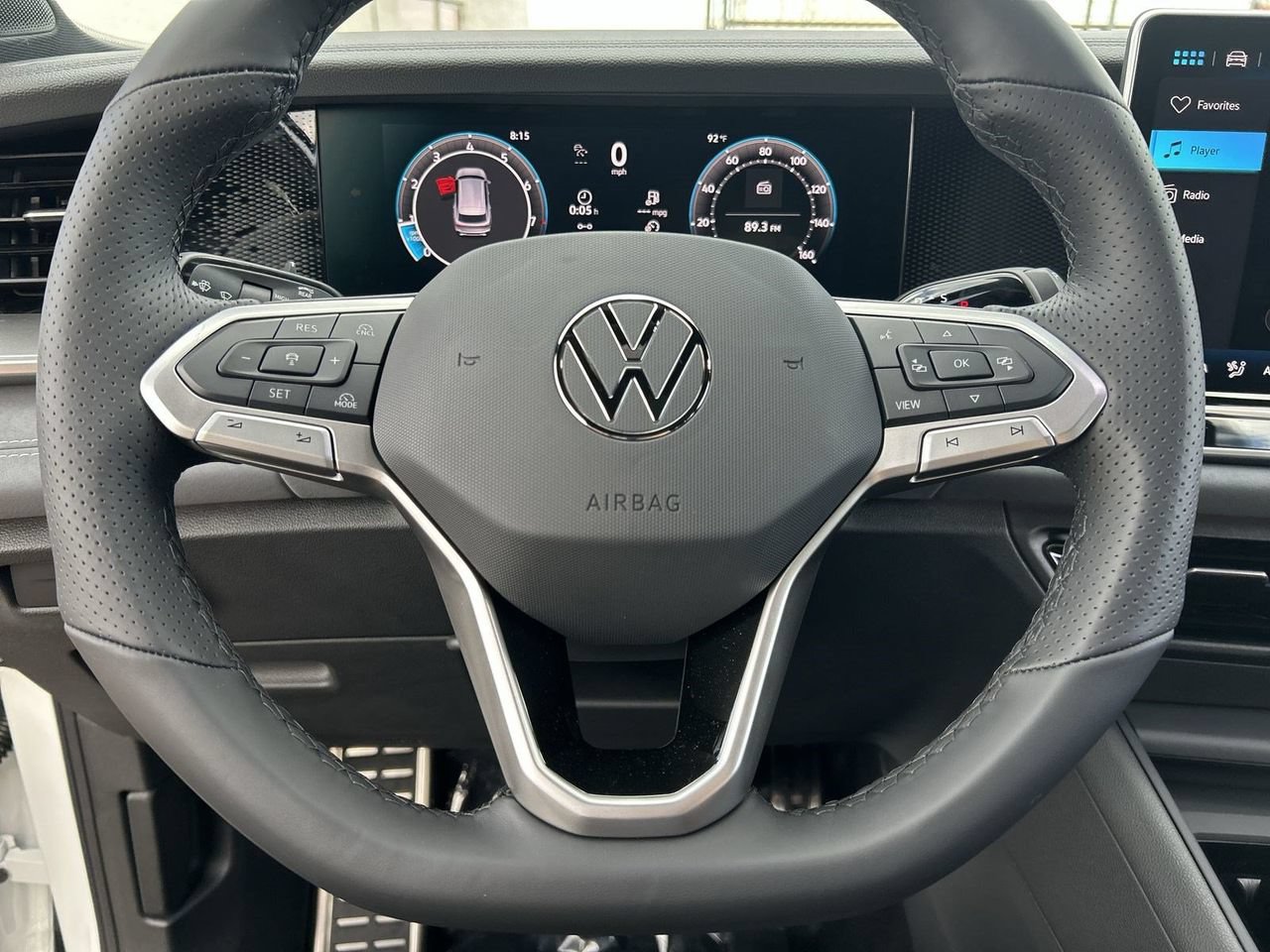 New 2026 Volkswagen Tiguan SE R-Line FWD image 19