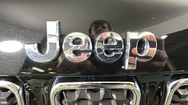 Used 2024 Jeep Compass Limited AWD/4WD image 9