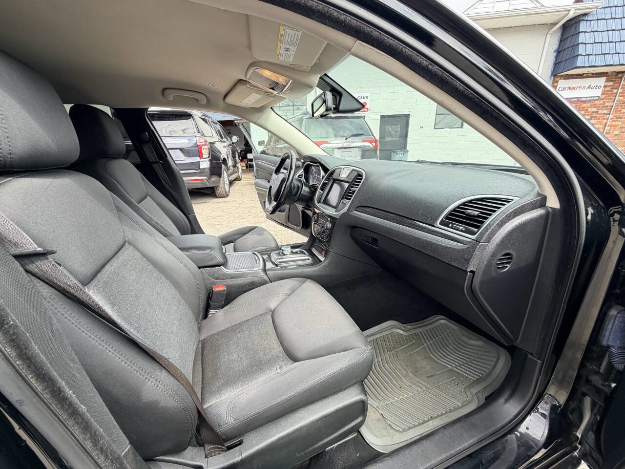 Used 2019 Chrysler 300 Touring w/ Sport Appearance Package image 19