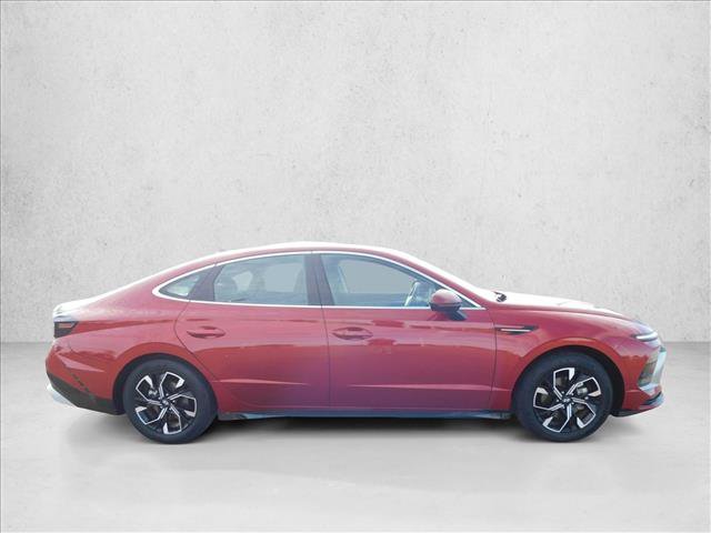 Used 2025 Hyundai Sonata SEL FWD image 7
