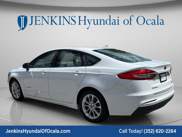 Used 2019 Ford Fusion SE FWD image 5