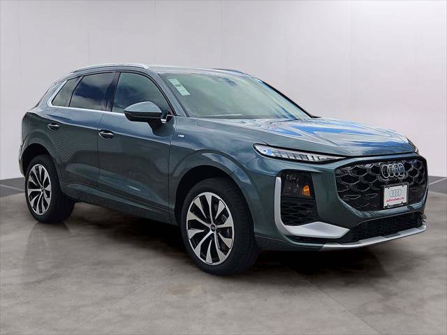 New 2026 Audi Q3 quattro 2.0T AWD/4WD image 2