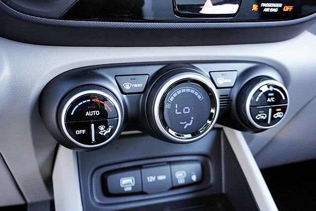 Used 2026 Hyundai Venue SEL image 31