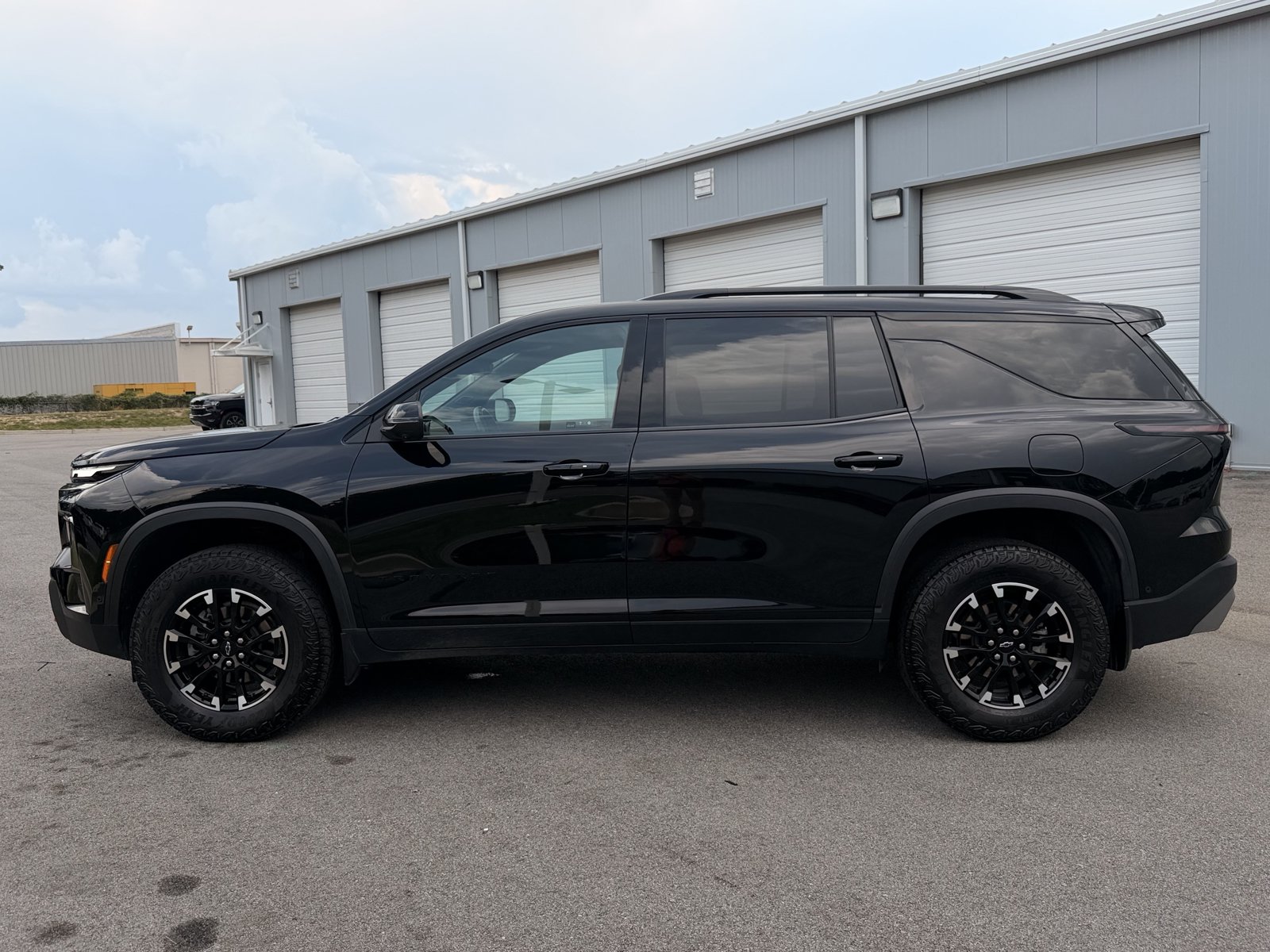 Used 2024 Chevrolet Traverse Z71 w/ Enhanced Driving Package AWD/4WD image 9