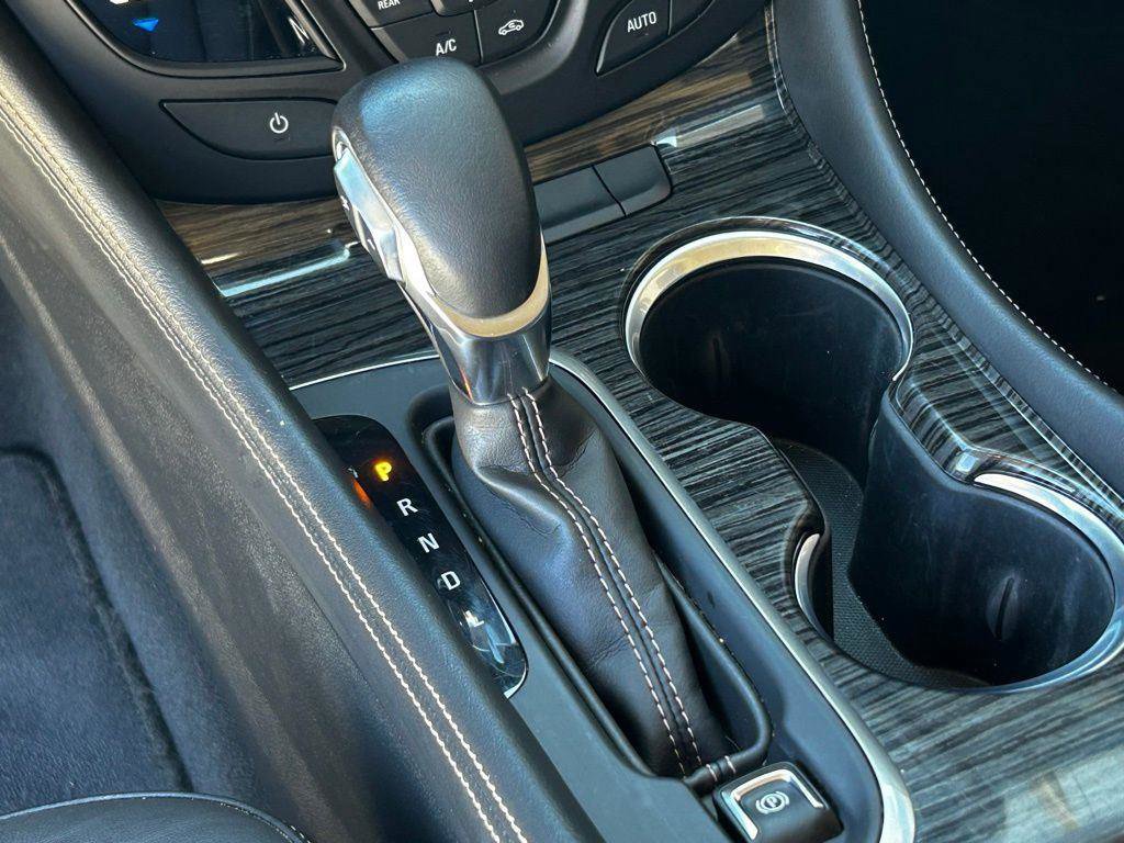 Used 2018 Buick Envision Essence FWD image 29