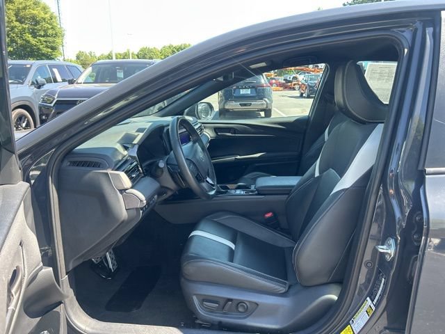 Used 2025 Toyota Camry SE FWD image 15