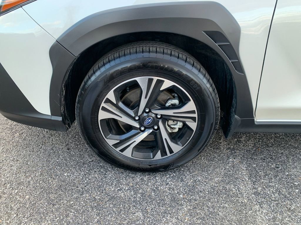Used 2024 Subaru Crosstrek 2.0i Premium image 34