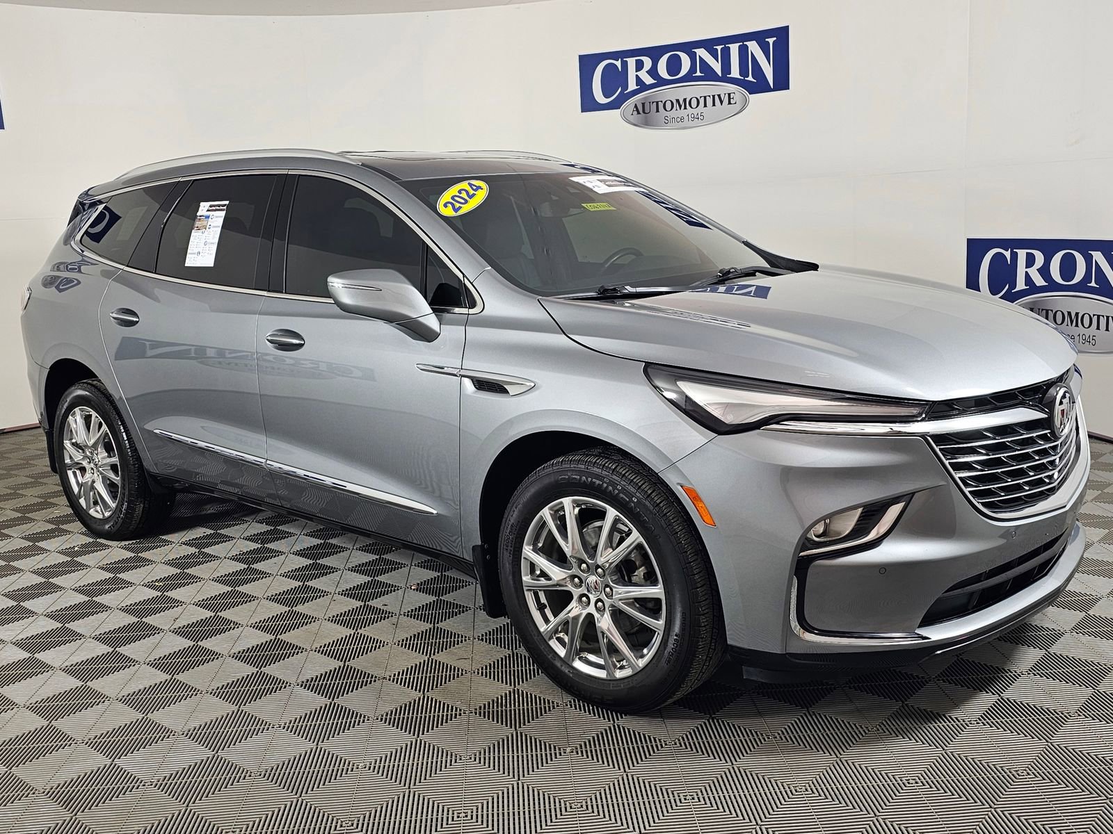 Used 2024 Buick Enclave Essence w/ Experience Buick Package image 9