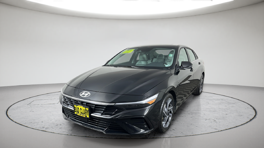 Used 2024 Hyundai Elantra Limited FWD image 1