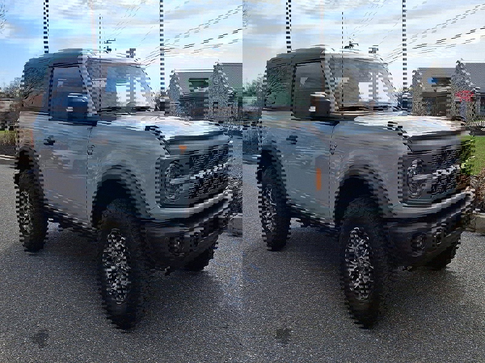 Used 2023 Ford Bronco Badlands image 3