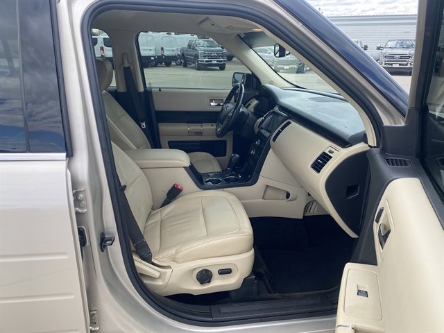 Used 2017 Ford Flex SEL w/ Equipment Group 202A AWD/4WD image 5