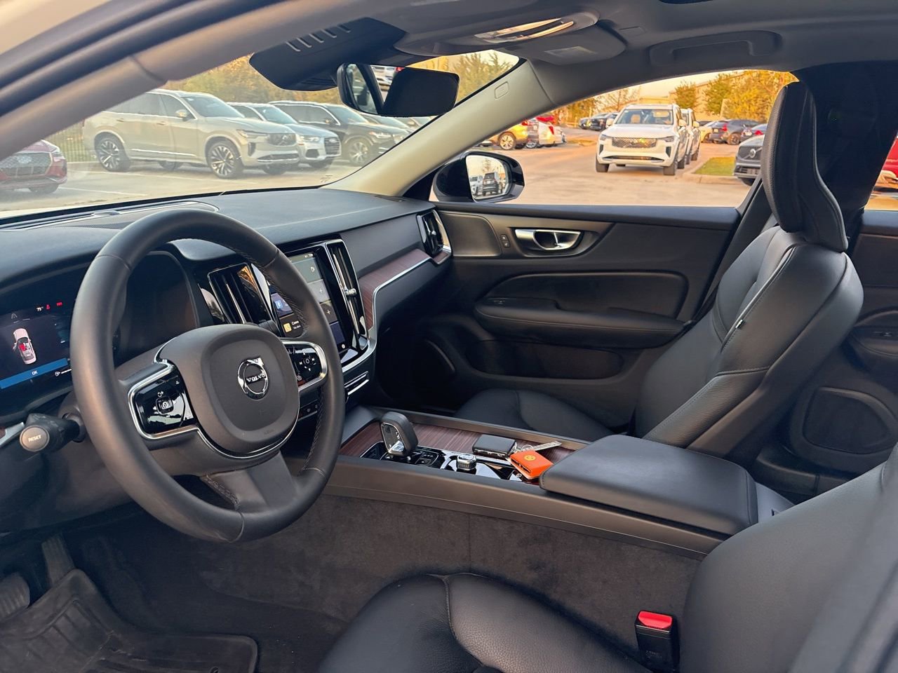 Used 2025 Volvo S60 B5 Plus image 18