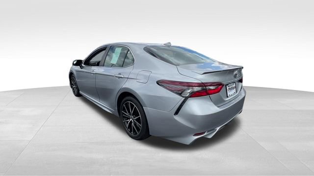Used 2024 Toyota Camry SE image 10
