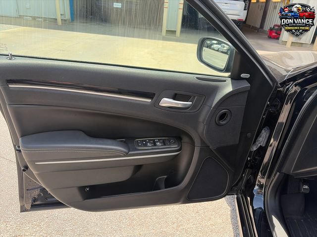 Used 2022 Chrysler 300 S w/ Safetytec Plus Group RWD image 11