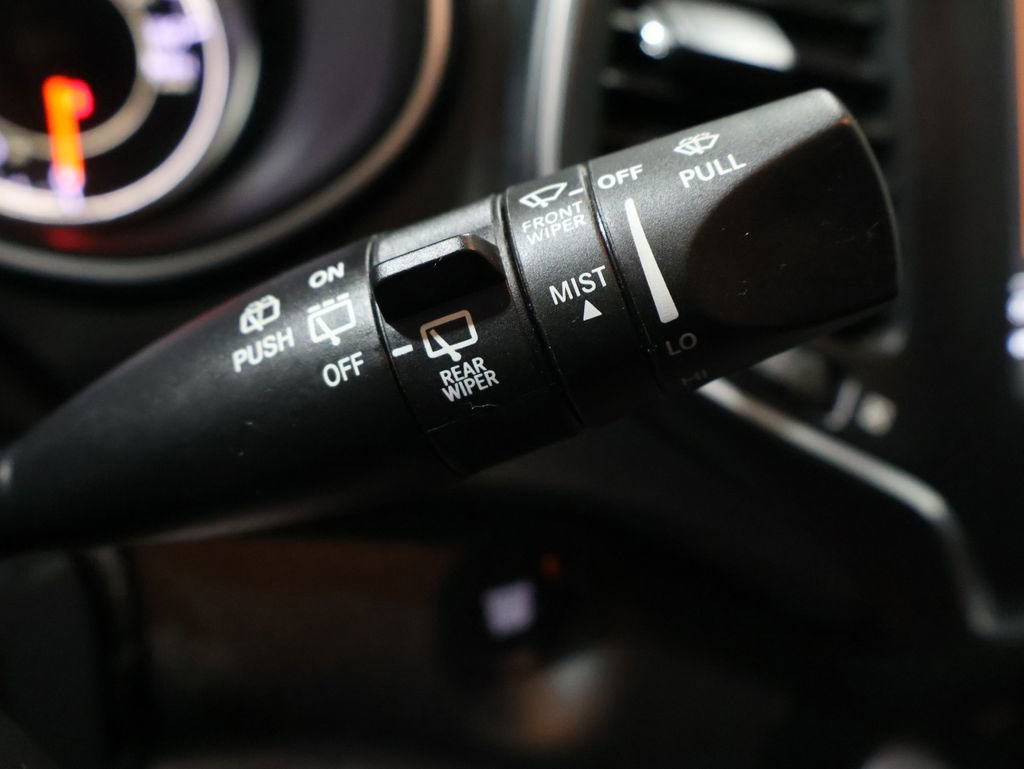 Used 2023 Jeep Cherokee Altitude Lux image 43