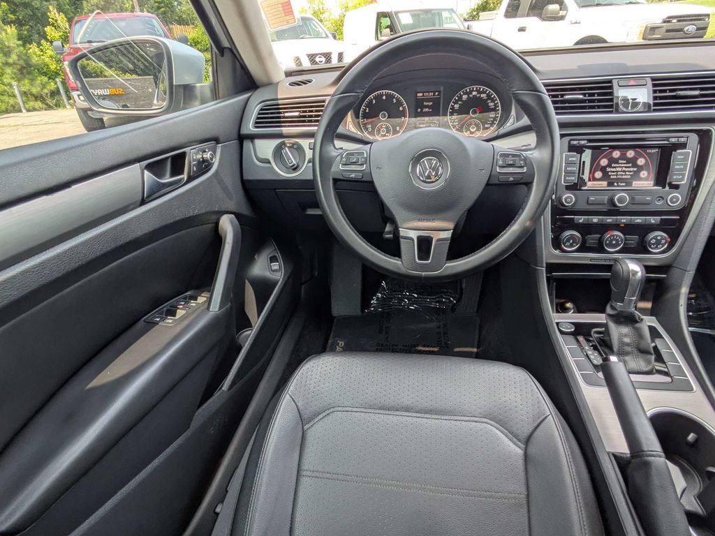 Used 2014 Volkswagen Passat 1.8T SE FWD image 14