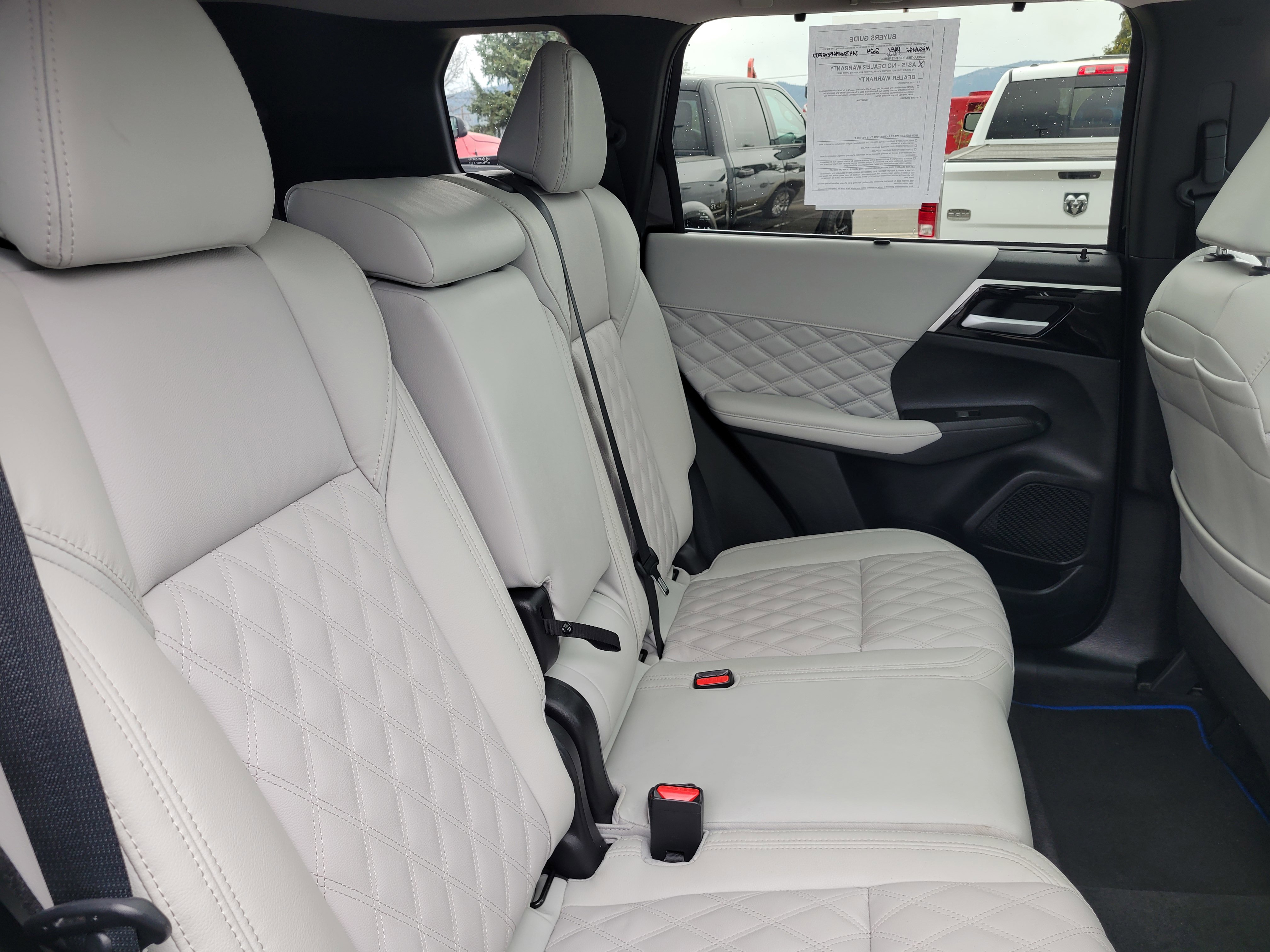 Used 2024 Mitsubishi Outlander SEL image 15