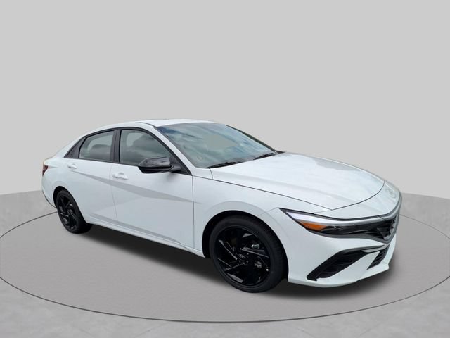 New 2026 Hyundai Elantra SEL Sport FWD image 2