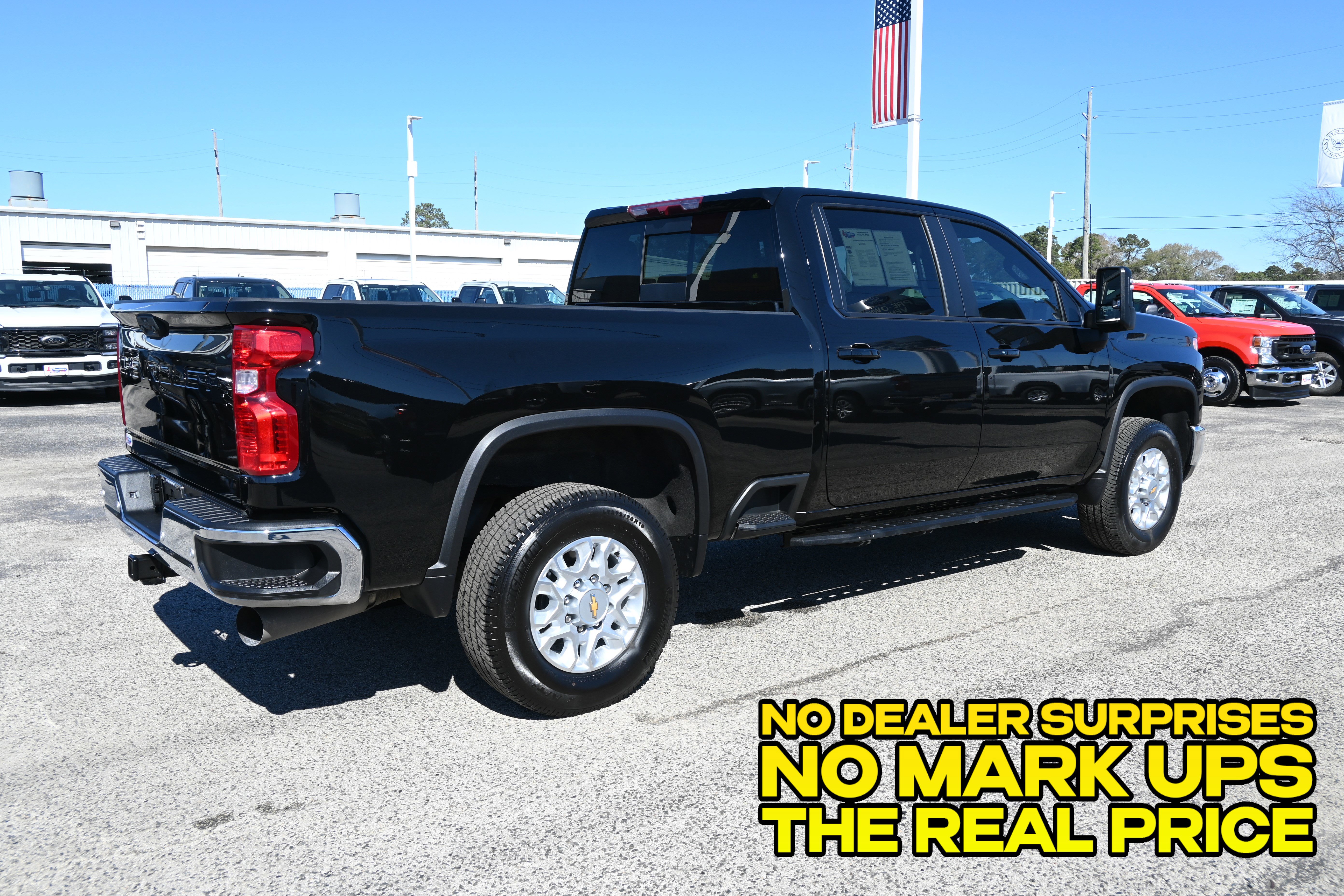 Used 2025 Chevrolet Silverado 2500 LT w/ Texas Edition image 2