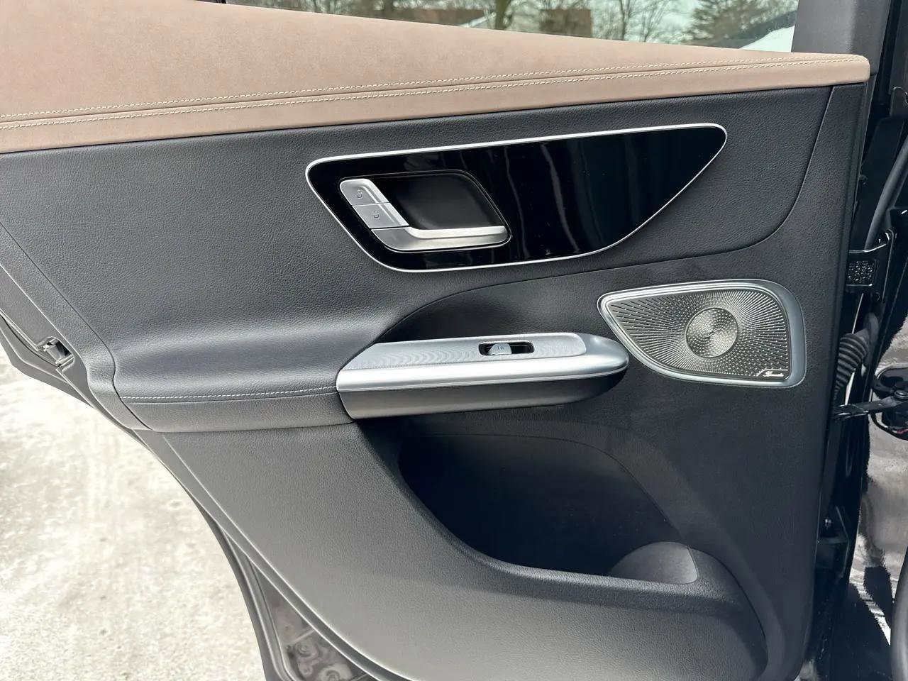 Used 2023 Mercedes-Benz EQE 350+ 4MATIC SUV w/ AMG Line Exterior Package image 28