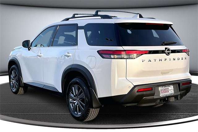 New 2025 Nissan Pathfinder SV image 3