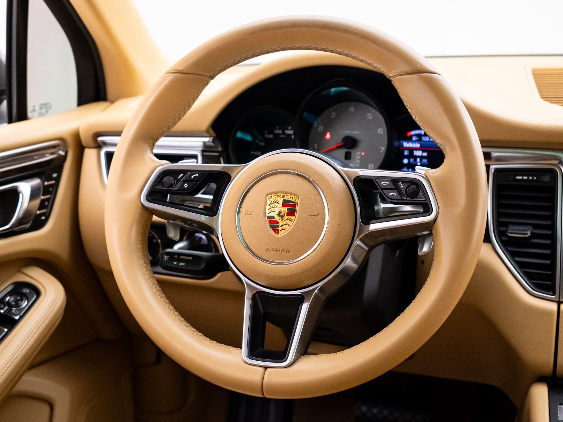 Used 2015 Porsche Macan S AWD/4WD image 12