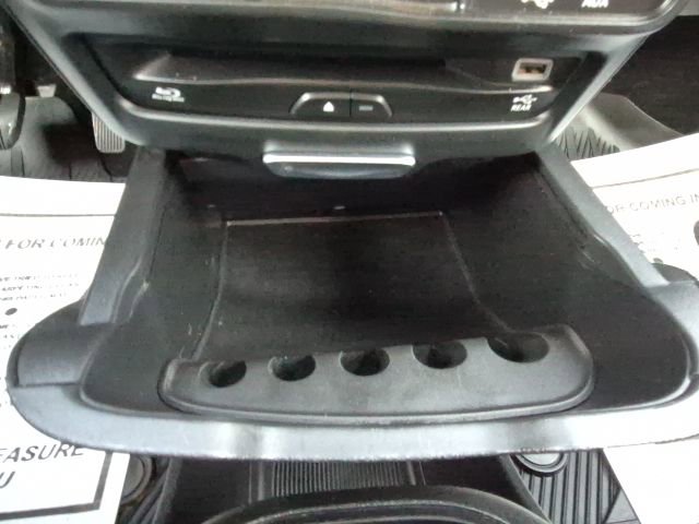 Used 2020 Chrysler Pacifica Limited w/ Advanced Safetytec Group image 40