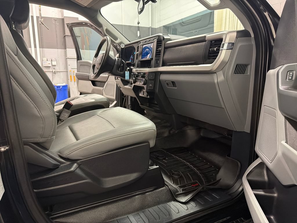 Used 2024 Ford F450 XLT AWD/4WD image 15